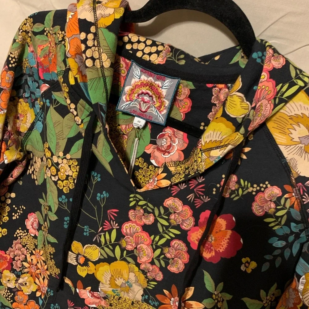 SOLD** 180 NWT XS Johnny Was bohemian floral on black Camilla hoodie - Picture 6 of 16
